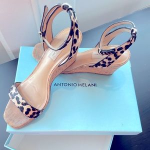 ANTONIO MELANI TAUPE W PRINT SIZE 9.0